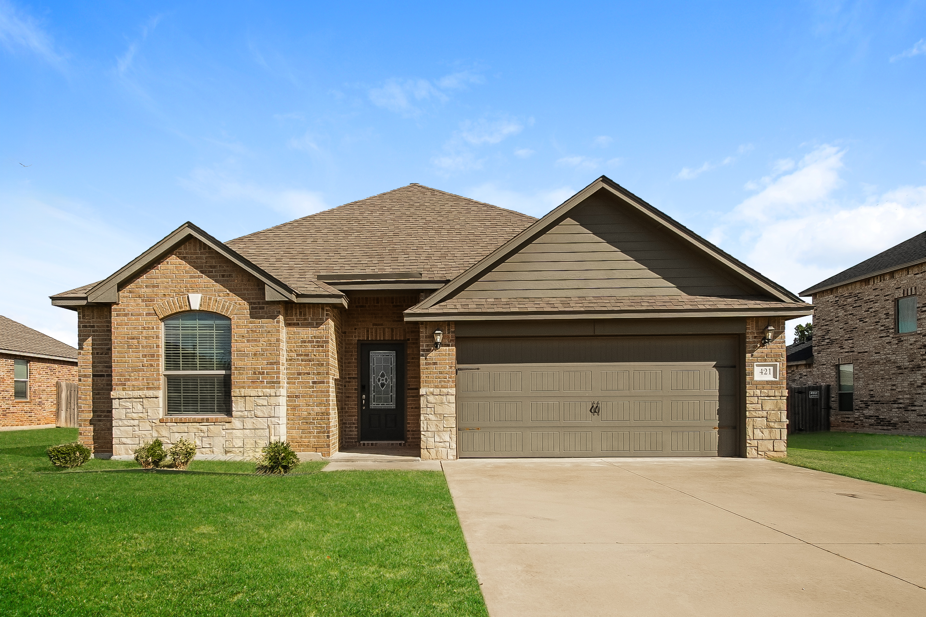 421 East Mobile Terrace Mustang, OK 73064